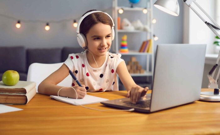 What Is Online Learning and How It Helps Kids- Online Degree Right for You